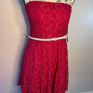 NWT Love Reign strapless red dress with belt, size 9. Great for Valentine’s Day!